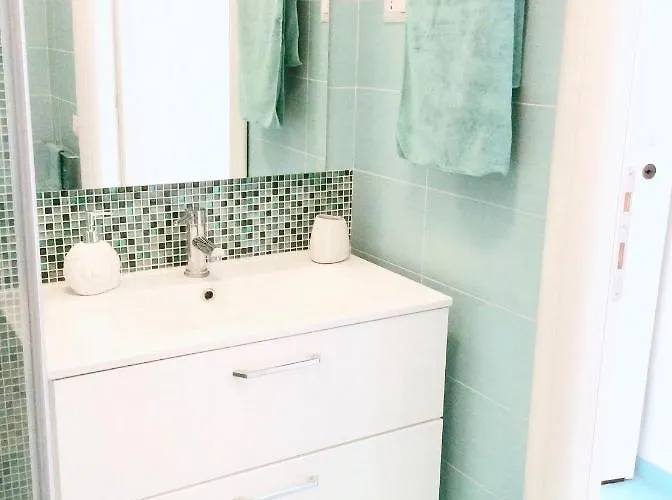 Apartmanhotel On The Sea 4*